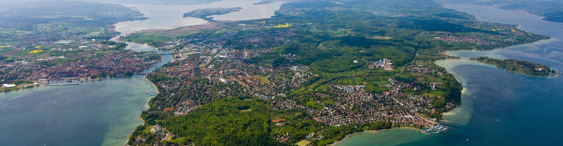 Luftaufnahme von konstanz bei schönem Wetter