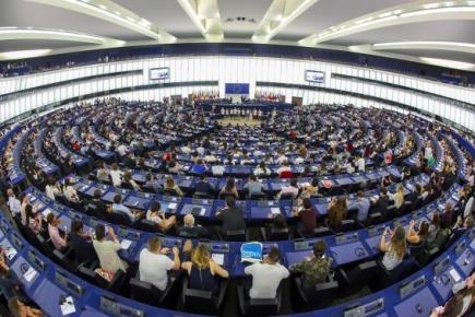 Blick ins vollbesetzte Europaparlament